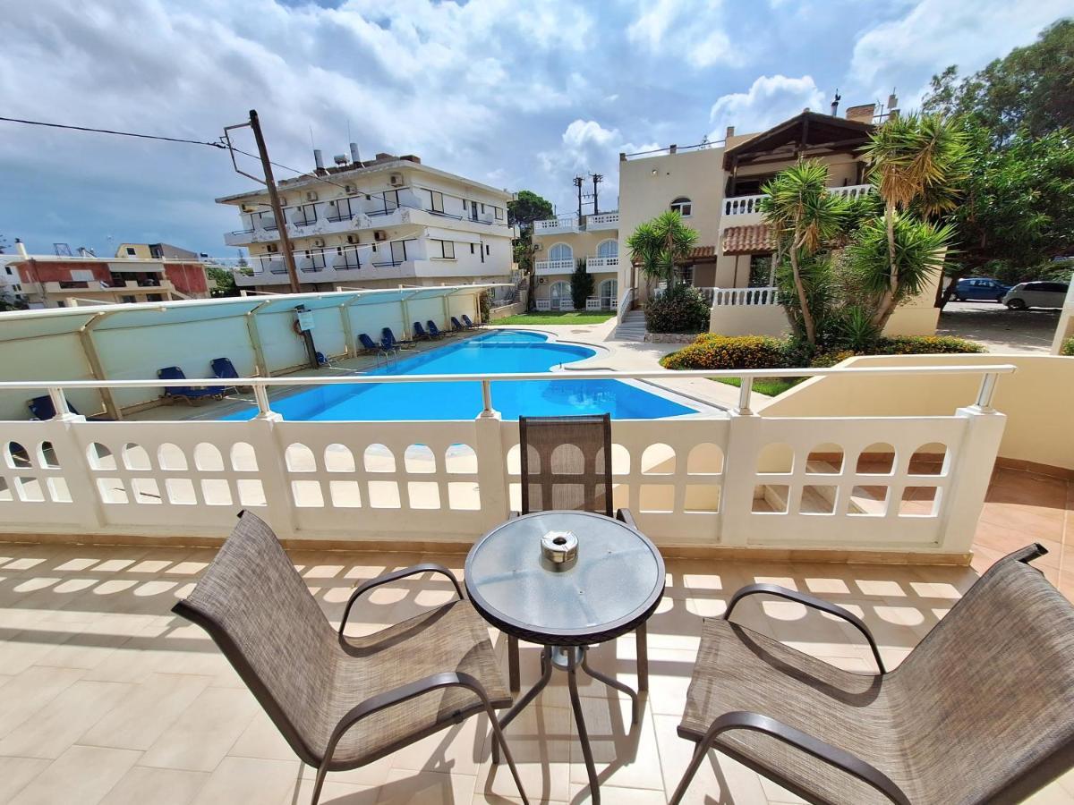 Perla Beach Agia Marina Esterno foto