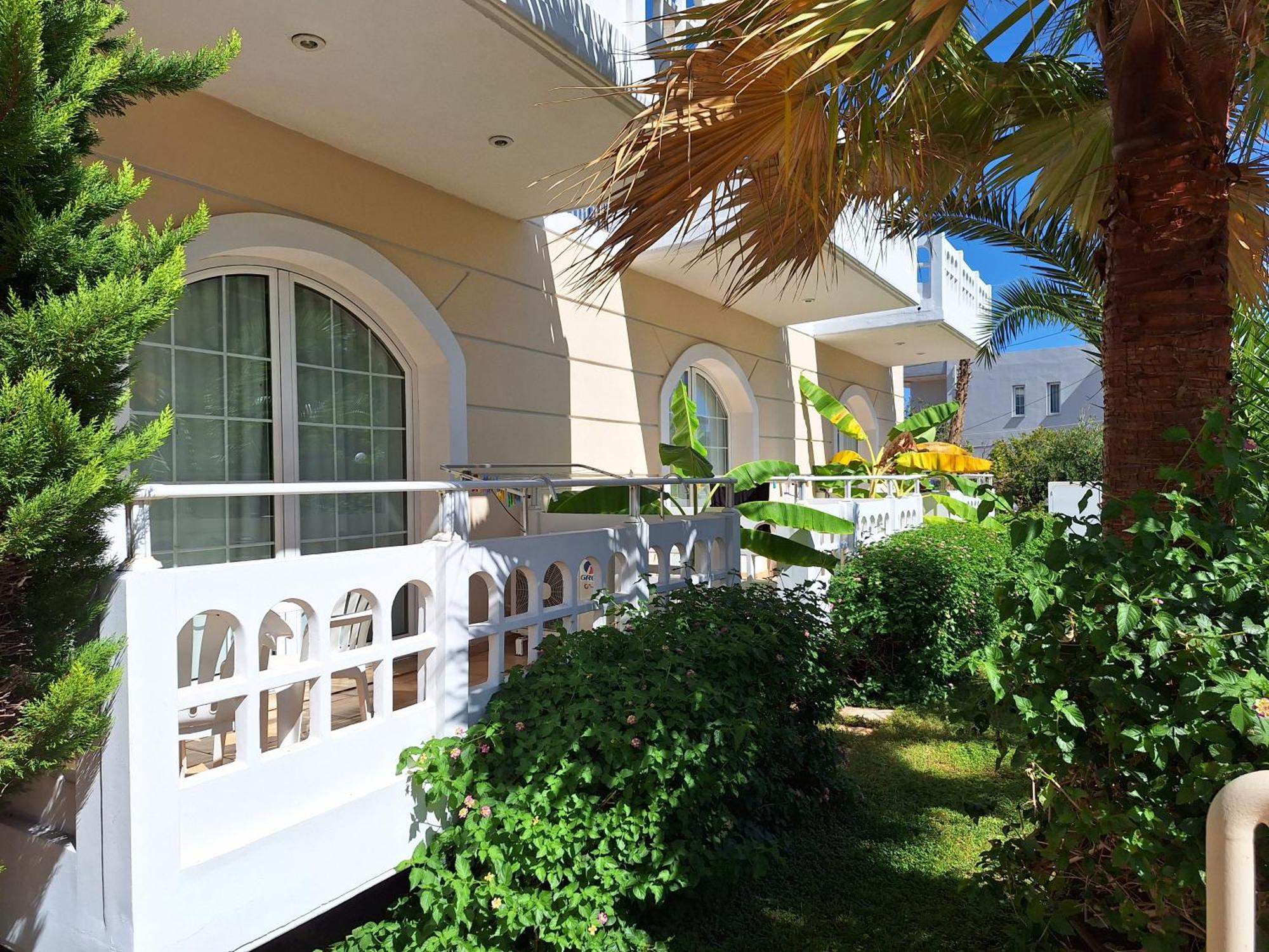 Perla Beach Agia Marina Esterno foto
